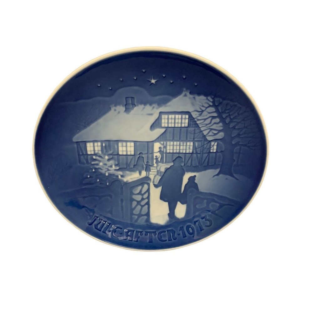B&G Copenhagen 1973 Christmas Plate Country Christmas Denmark 7" Blue White